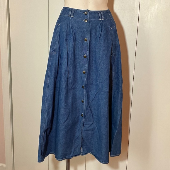 Koret Dresses & Skirts - Vintage 1970-80 Koret Blue Denim Skirt Size 10 Unique Button Front Maxi Skirt